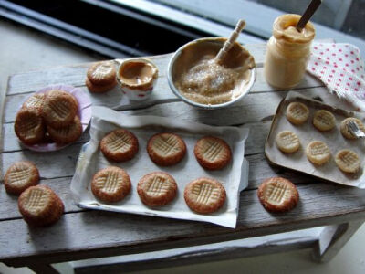 Dollhouse miniature baking peanut butter cookies by Kimsminibakery on Etsy: