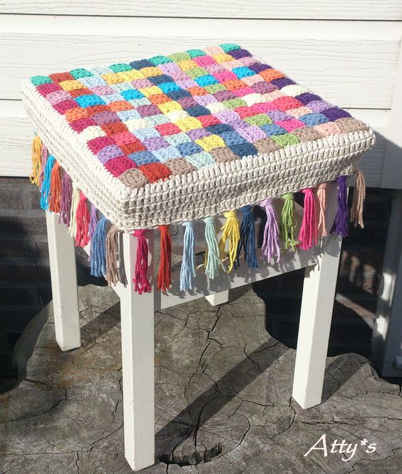 Atty's : Crochet Stool Cover: