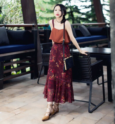 复古栗红高腰半身裙