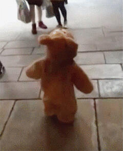 最近在日本很火的Duffy熊宝宝连体衣，快萌死我了，谁家的小熊跑出来啦！ #日本新鲜事#