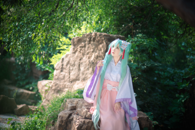 《VOCALOID家族》初音中秋装 CN：@御子MikoMiko