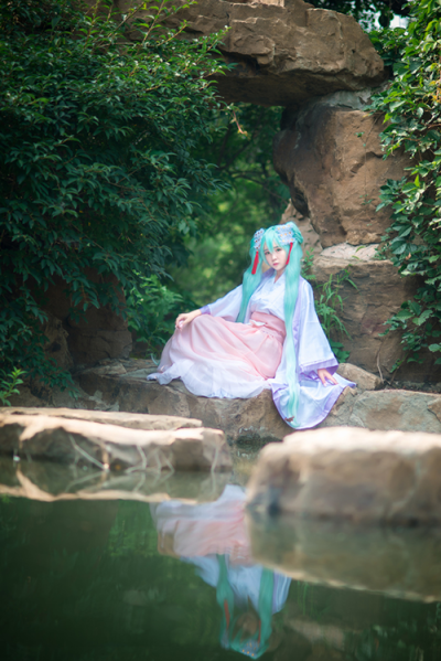 《VOCALOID家族》初音中秋装 CN：@御子MikoMiko