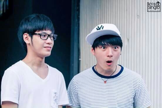 S:“我是不是第一个捏你脸的男生？”K：“你猜啊”S：“快告诉我，不然我把你之前偷流眼泪的事情说出去”K：“喂！别得寸进尺，当心我回家收拾你”S:&amp;quot;你说得太大声了&amp;quot;K:&amp;quot;⋯⋯&amp;quot;#KristSingto陪伴是最长情的告白##KristSingto##Kristtps##SingtoPrachay#