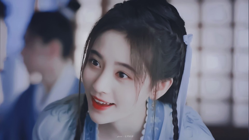 鞠婧祎｜雪文曦
cr.七月长街