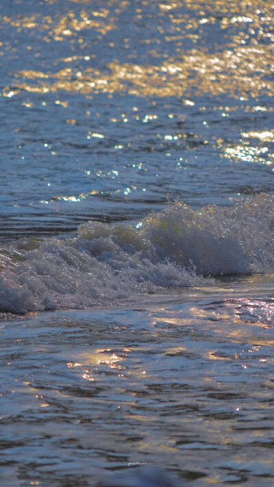 海水壁纸
海浪
晚霞