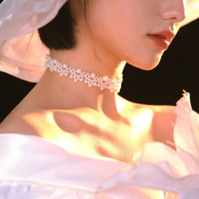 港风1好看1真人1复古 风会记得来时的痕迹，答案交给时间去寻觅。