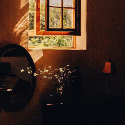  ᴱⁿʲᵒʸ ᵇᵘˢʸⁿᵉˢˢ ᵃⁿᵈ ᵃᵈᵃᵖᵗ ᵗᵒ ˡᵒⁿᵉˡⁱⁿᵉˢˢ
享受忙碌，适应孤独
