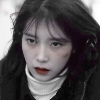 男孩约了女孩十点见面 女孩在出门前带了化妆品和充电器 男孩在出门前删干净了聊天记录 打开了静音免打扰。
/iu/
/原截沉沦_7/
/二传注明dt林惊梦/