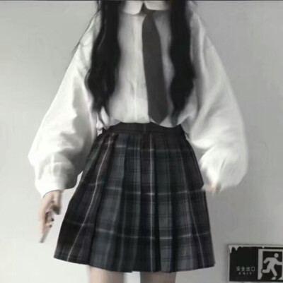 女生下半身jk服装头像