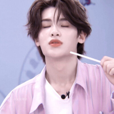 季小欣
范丞丞
黄明昊