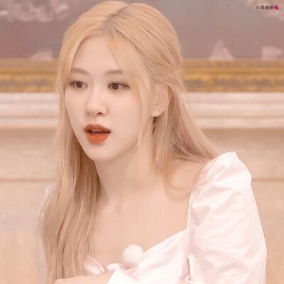 朴彩英ROSÉ