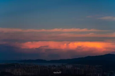 熬过黑暗就去看日出