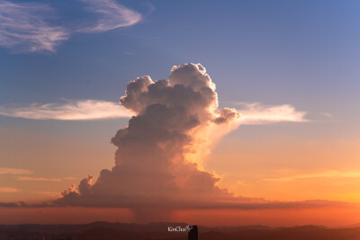 熬过黑暗就去看日出