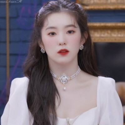 Red Velvet_裴珠泫Irene_
原截江纪然.