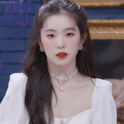 Red Velvet_裴珠泫Irene_
原截江纪然.