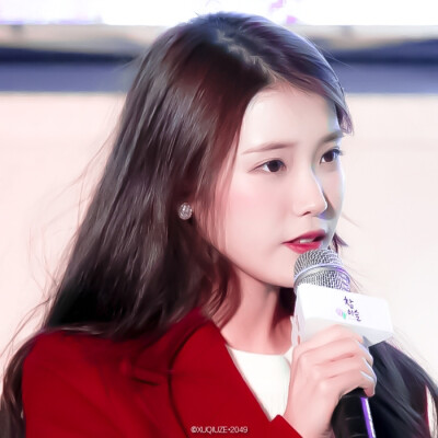 
▸ IU
©boxgame3
