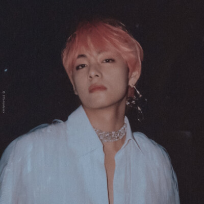 BTS
防弹少年团