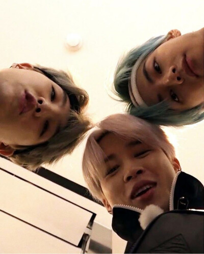 BTS
防弹少年团
