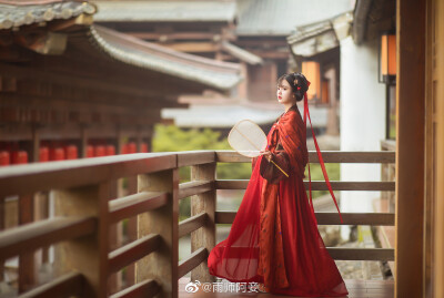 @雨师阿妾
出镜：@泠然是机智少女
服装：@锦醉嫣然