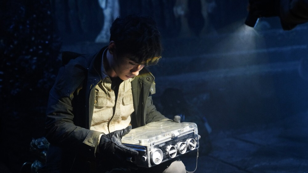 重启之极海听雷
