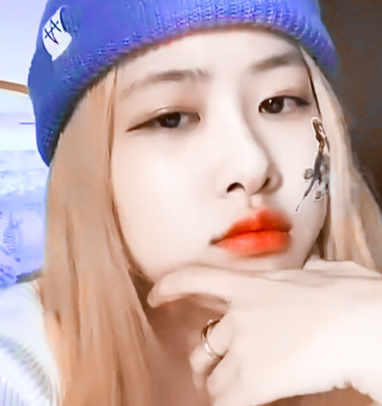 ◆朴彩英ROSÉ▪BLACKPINK
二转注明XUNIR禁二改
原截宋一园