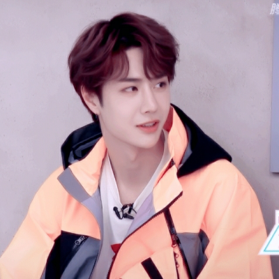 王耶啵生日快乐鸭！无语！童话书忘了关，王子跑出来了！