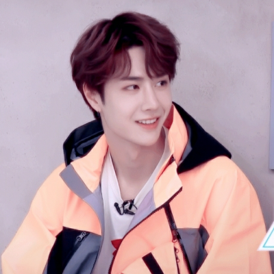 王耶啵生日快乐鸭！无语！童话书忘了关，王子跑出来了！