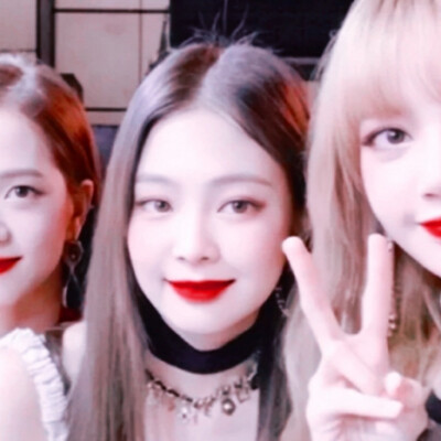 喜欢阅读你浅笑时的模样。
BLACKPINK/金智秀Jisoo/金智妮Jennie/Lisa/朴彩英Rosé-Rosie
dt乔纯彻。