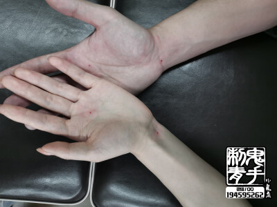 鬼手纹身小鬼店手掌两红点情侣纹身纹身师无双