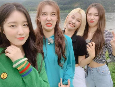 （g）i-dle