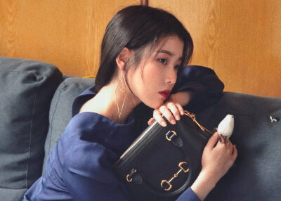 IU