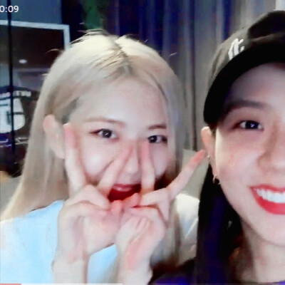 jisoo×rose
原截明朴泫