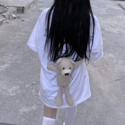 网图女/沈清九。