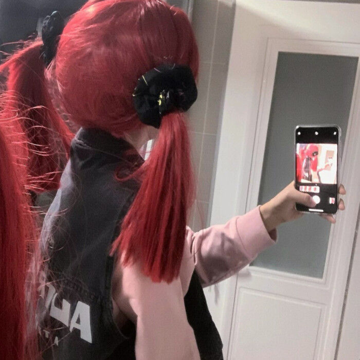 网图女/沈清九。