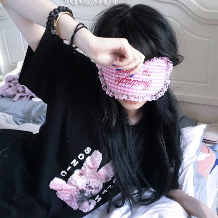 网图女/沈清九。