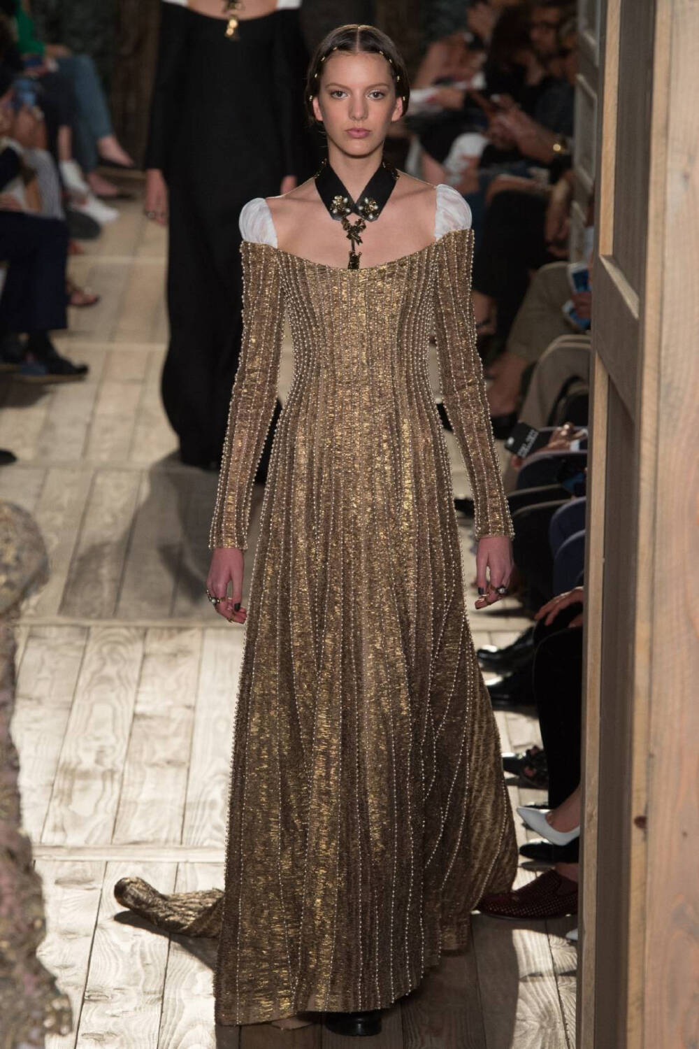 Valentino FALL 2016 COUTURE Valentino