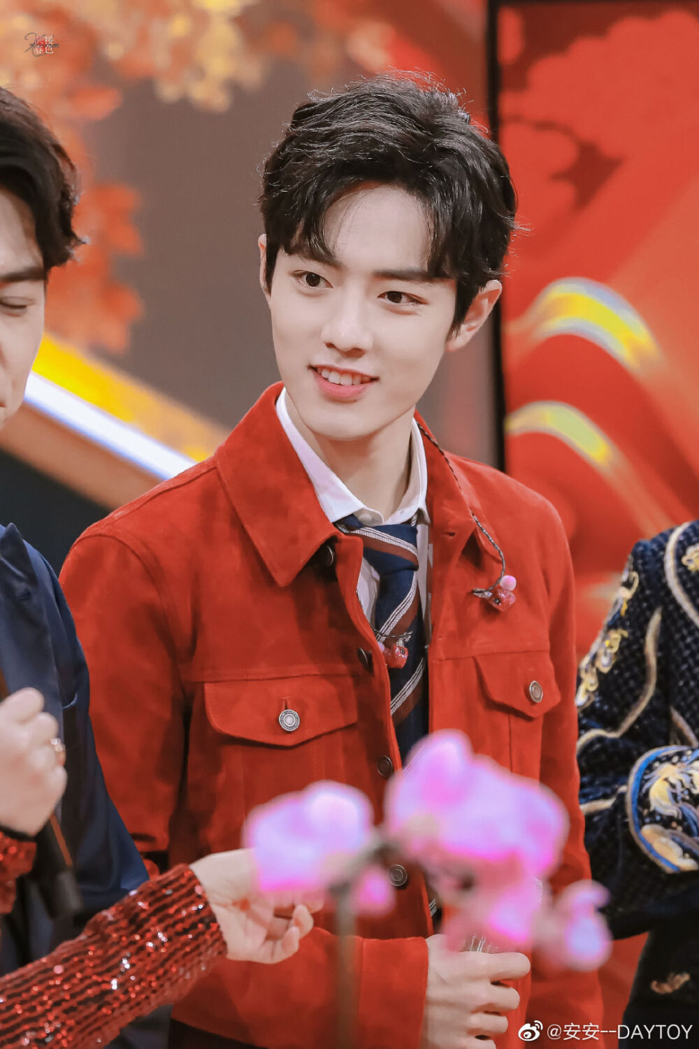 八月请善待这个男孩子