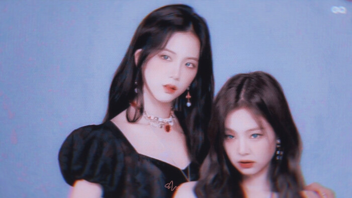 jensoo/cr.沈腻
原截白荨