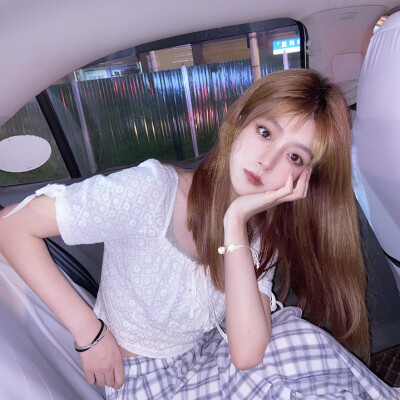 自调女头 二传注明ks池一奈
喜欢就点个关注吧