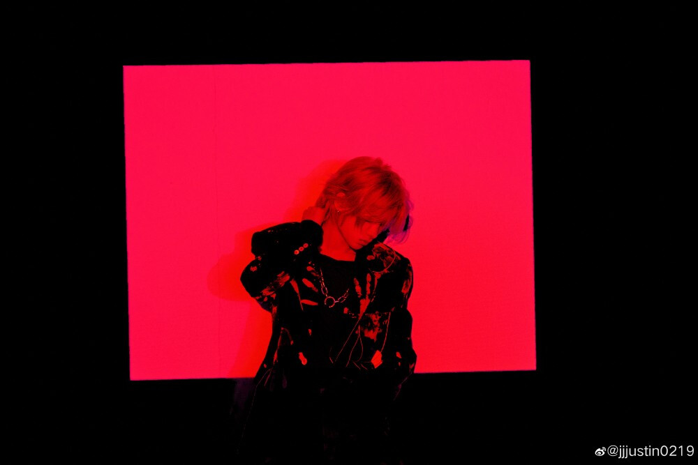 黄明昊Justin/壁纸