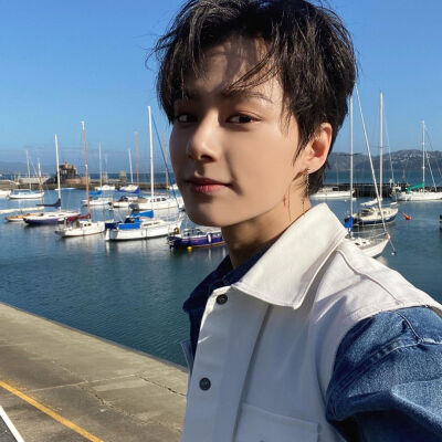 ONEUS 吕焕雄/HWAN WOONG
cr.official_oneus