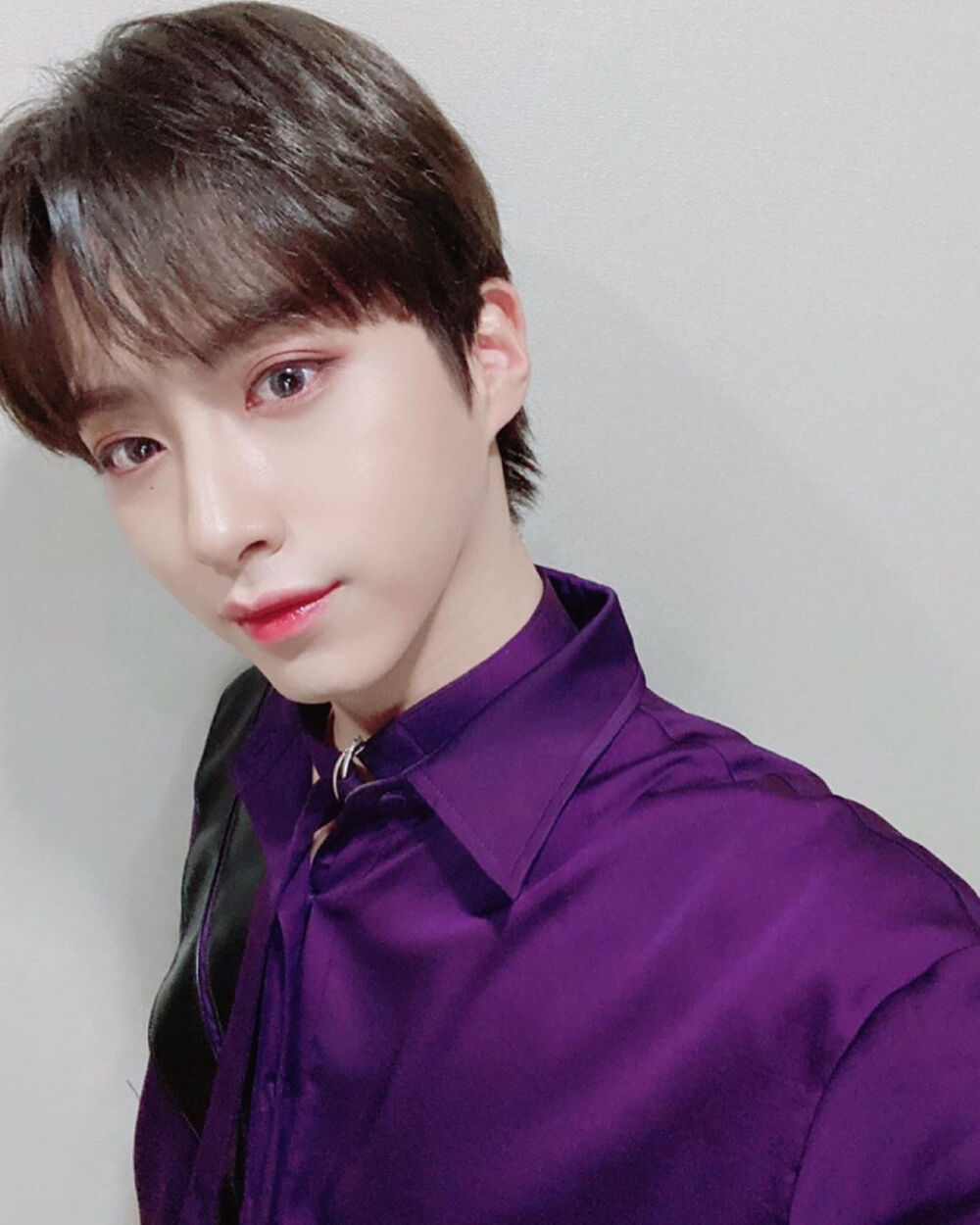 ONEUS 孙东柱/XION
cr.official_oneus