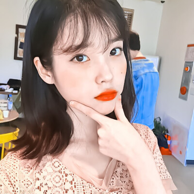 IU