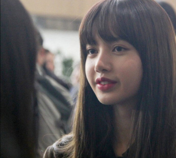 BLACKPINK
Jisoo Jennie Rosé Lisa
壁纸 头像
因为是从微博长图里截取的可能有点边