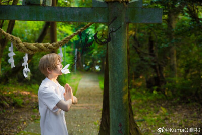 夏目友人帐夏目贵志，熊祁cos摄影：_小攸oO，流鱼不知夏，后期：脱线熊猫，元气人工作室
//即使这样，我也觉得遇上你太好了//