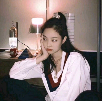 BLACKPINK
Jisoo Jennie Rosé Lisa
壁纸 头像
因为是从微博长图里截取的可能有点边