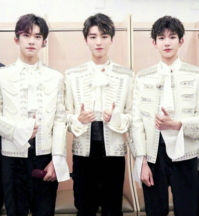 TFBOYS 冲冲冲