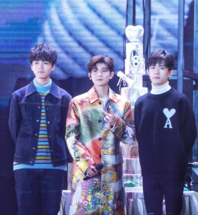 TFBOYS 冲冲冲