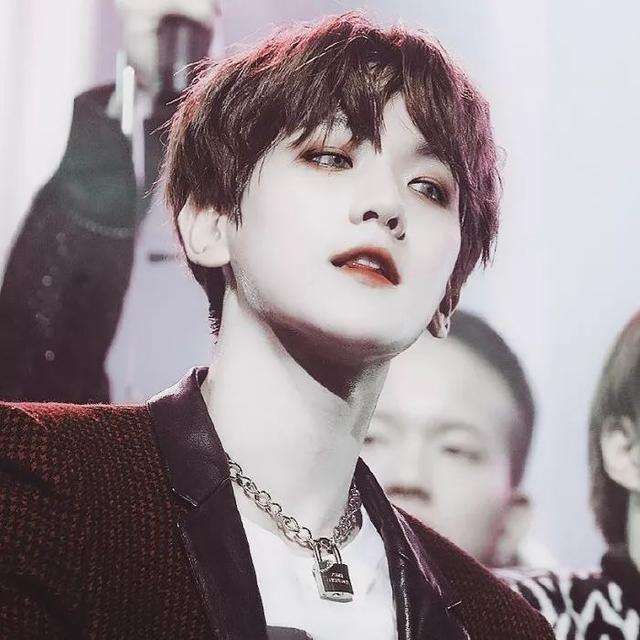 天才爱豆边伯贤