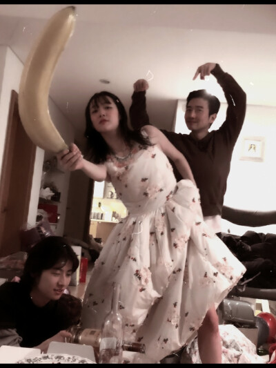 
▹ Sulli's new year's party
